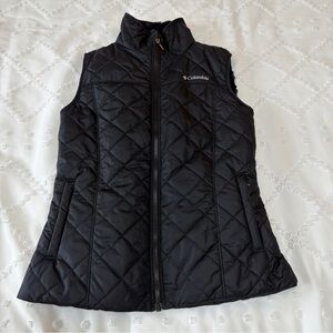 Columbia Copper Crest Quilted Vest Size Med Black Sherpa Fleece Lined Full Zip